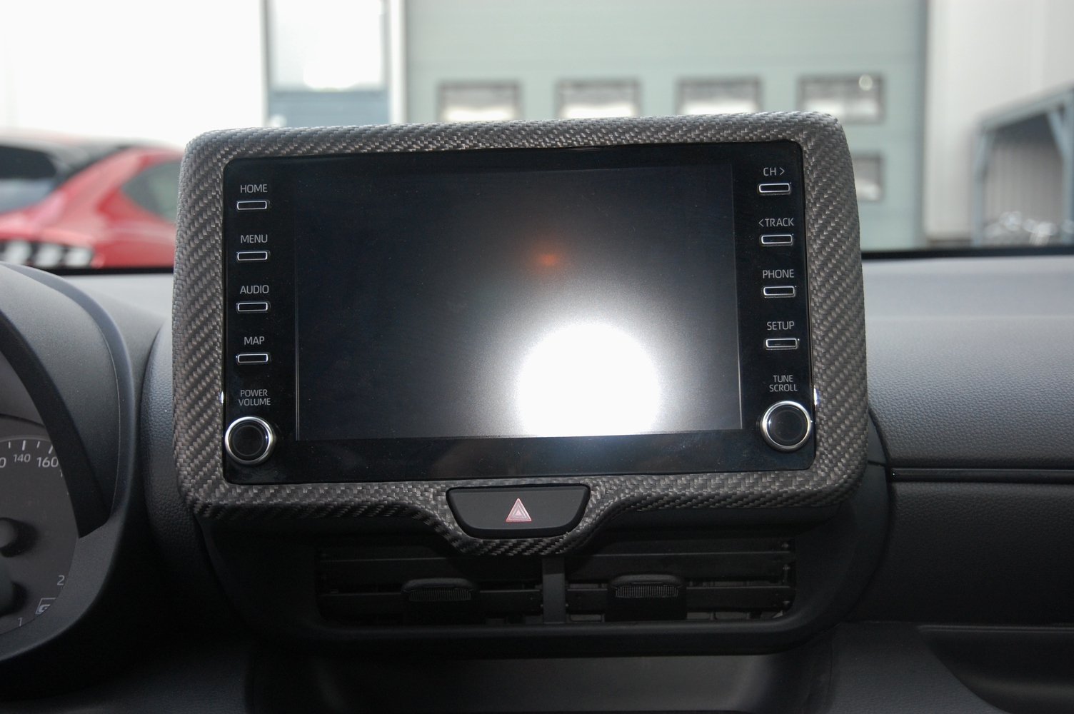 Toyota Yaris GR Blende für radio/navigation-system aus Carbonfaser 3 Toyota Yaris GR Blende für radio/navigation-system aus Carbonfaser – Bild 3